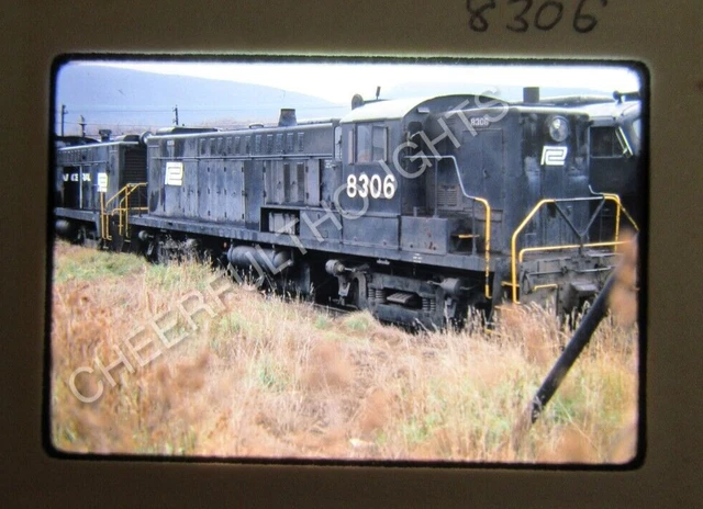 Original  '74 Kodachrome Slide PC Penn Central 8306 SW1 Altoona, PA       38S13