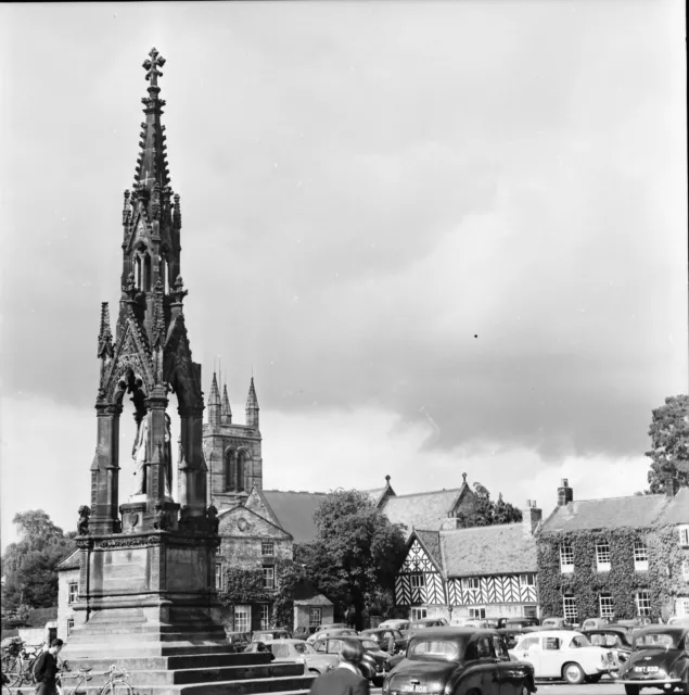 HELMSLEY c. 1957 - Autos Hôtel de Ville  Angleterre - Négatif 6 x 6 - UK 14