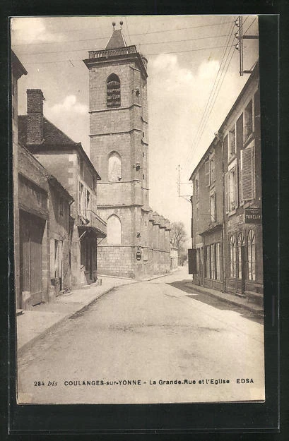 CPA Coulanges-sur-Yonne, La Grande Rue et l´Eglise