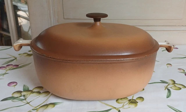 ANCIENNE COCOTTE LE CREUSET DESIGN RAYMOND LOEWY FONTE EMAILLEE JAUNE D Imgx1200 9854