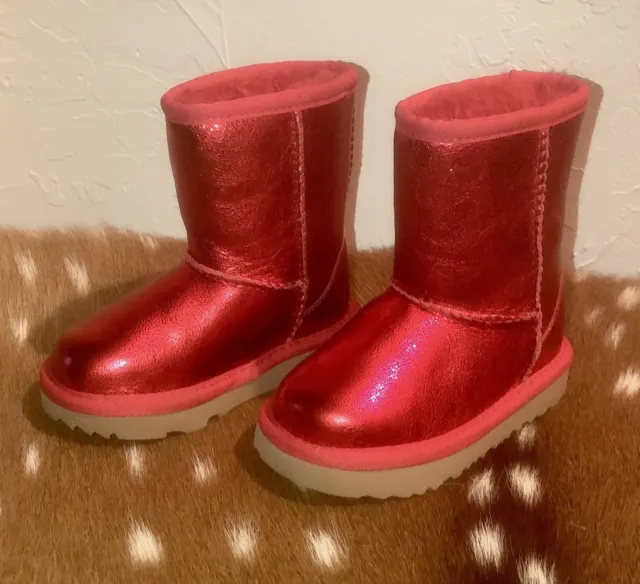 UGG Girls' Classic II Metallic Sparkle Red Boots 1125372T Size 7 Toddler