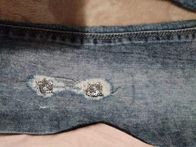 (410) Girls Bundle Jeans/2x Tops  Aged 6-7 Years used 5