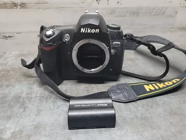 Nikon D D70 6.1MP Digital SLR Camera - Black (Body only) Untested With Battery