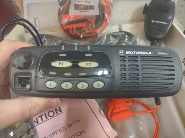 Radio Mobile Motorola MaxTrac D34MJA7DA5CK - Bande 450-470MHz - Occasion, état De Fonctionnement