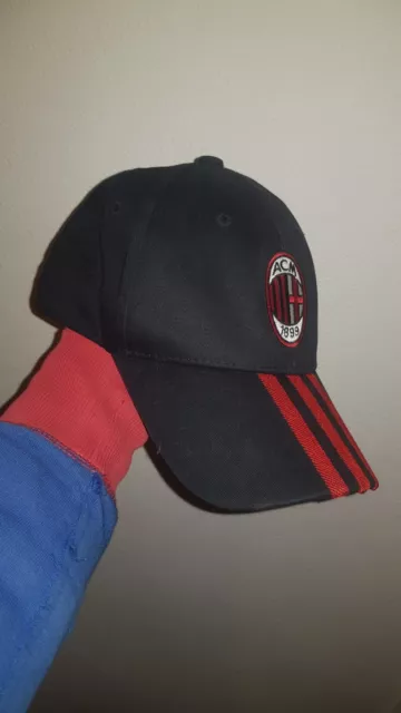 Cappello Milan Cappellino Ufficiale Berretto con Visiera NE1899 :  : Sport e tempo libero