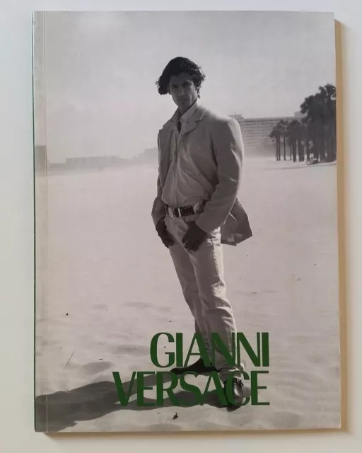 Catalog Gianni Versace men  fall winter 1992-93 120 pages ph Doug Ordway