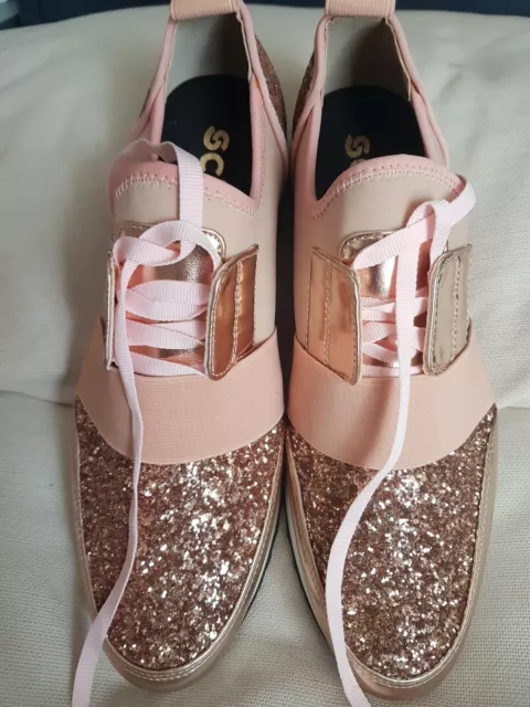 Salmon pink deals trainers