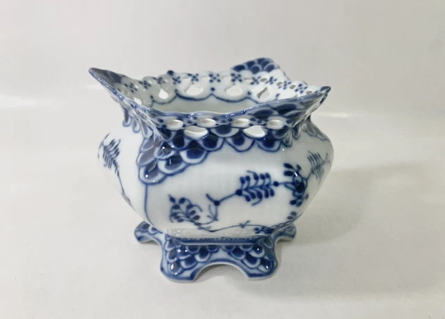 Royal Copenhagen Blue Fluted Full Lace 1112 Sugar Bowl