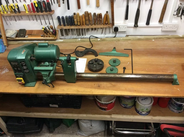 FERM FHB940 WOOD Lathe including 2 faceplates and 1 chuck for