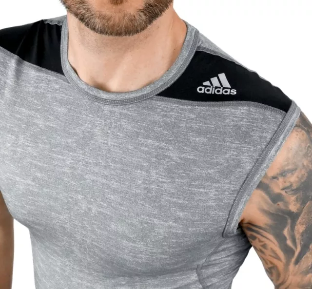 Camiseta sin mangas para hombre Adidas Techfit camiseta de compresión deportiva camiseta para correr fitness gris