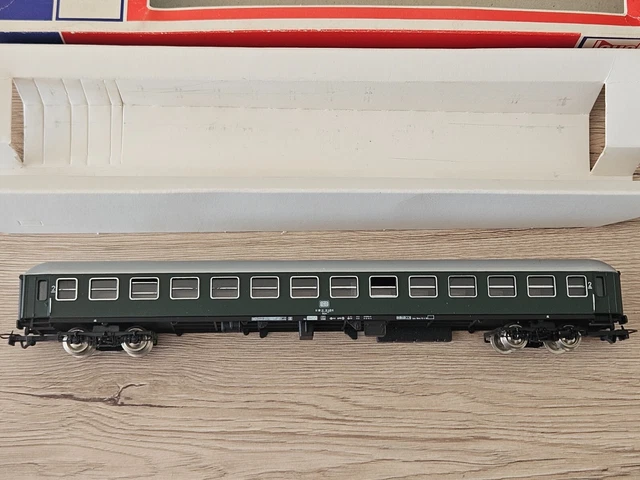 wagon 1ère et 2 ème classe jouef en boîte d'origine réf 5647 neuf sous