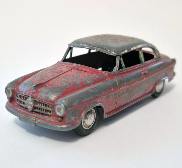 Miniature Marklin Borgward Isabella – Bleu Pâle, échelle HO, En Boîte, Occasion