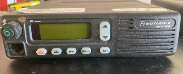 Motorola MCS2000  Mobile Radio M01UGL6PW4BN