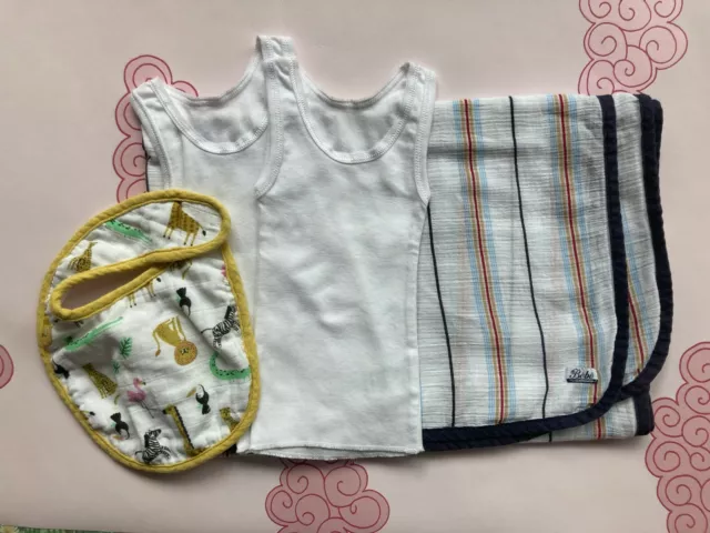 Bundle baby size 0000 newborn boy girl Bebe Minihaha wrap singlets x2 bib GUC