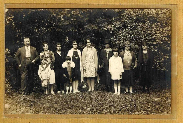 Carte Photo vintage card RPPC famille homme femmes enfants mode fashion ph175