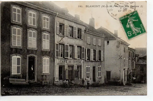 BLAMONT - Meurthe et Moselle - CPA 54 - la rue des dames et café de centre