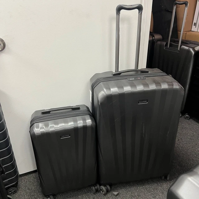 RICARDO BEVERLY HILLS Windsor 2-Piece Hardside Luggage Set in Gray