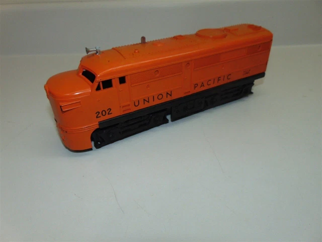 Vintage O Gauge Lionel FA Engine Union Pacific 202-Orange-Powered/works-fair