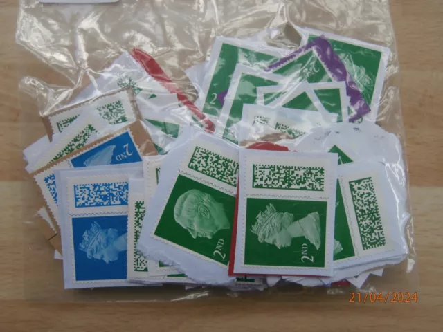 100 GB used unfranked 2ND Class stamps on paper barcoded, extras inc. (B)