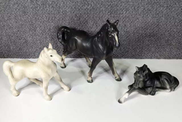 Vintage 3 Horse Figurines Ceramic Porcelain Horse Lot Made in Japan Black White