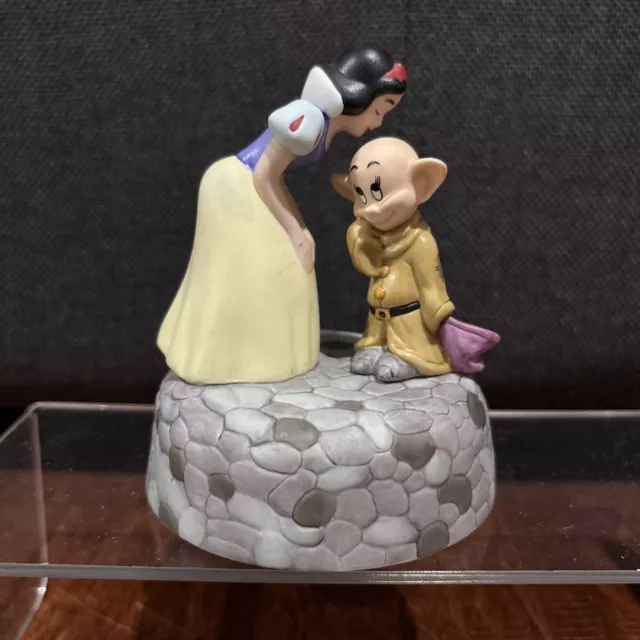 Disney Snow White Dopey Porcelain Musical Figurine Some Day My Prince Will Come