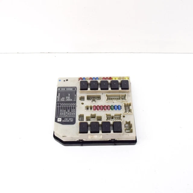 BOÎTE À FUSIBLES NISSAN NP300 NAVARA D40 284B7EB31C 2.5 Diesel 126kw