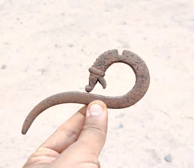 18c Vintage Primitive Handmade Snake Shape Steel Fire Striker Flint Rare FS11