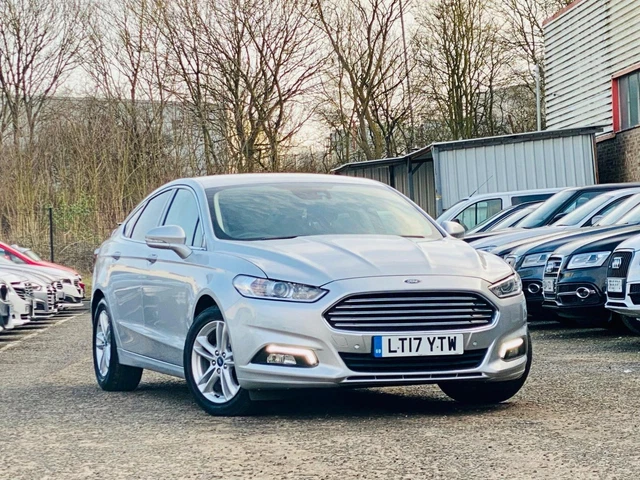 2017 Ford Mondeo 1.5T EcoBoost Zetec Auto Euro 6 (s/s) 5dr HATCHBACK Petrol Auto