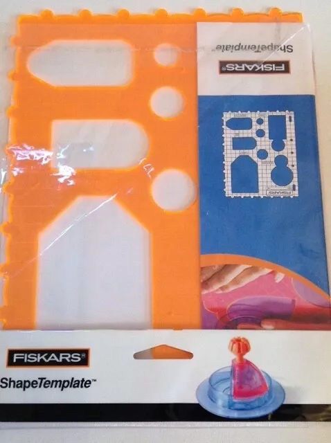 Dos plantillas en forma de Fiskars - etiquetas y formas navideñas nuevas