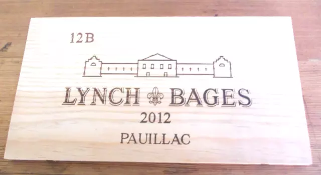 estampe bois façade caisse vin  LYNCH BAGES  2012