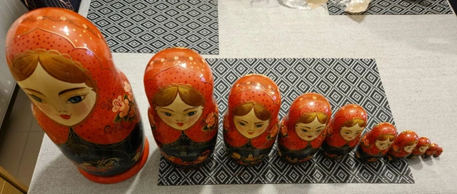 POUPÉES RUSSES MATRIOCHKA PEINTE A LA MAIN PAR SINITSINA - Masha et L
