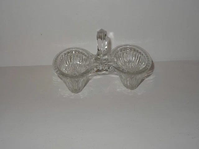 Ancienne Saliere Et Poivriere De Table En Verre