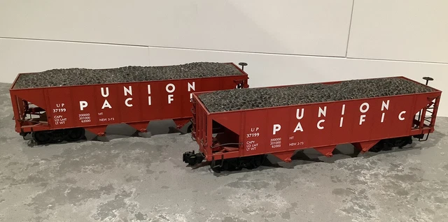 Bachmann Big Haulers G Scale Union Pacific 3 Bay Hopper Car 98201 2 Car Lot Nice