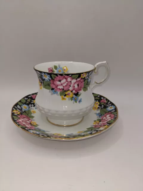 Queen's fine bone china teacup and saucer Rosina Oxford