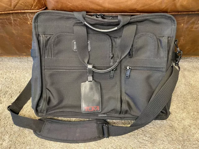 Tumi Alpha 2621D3 Large Expandable Organizer Laptop Briefcase Bag Black - READ