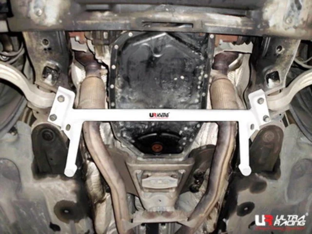 Ultra Racing Bracciale Inferiore Anteriore - Audi A6 (C6) 2.4/3.2/4.2 Quattro (04-11)