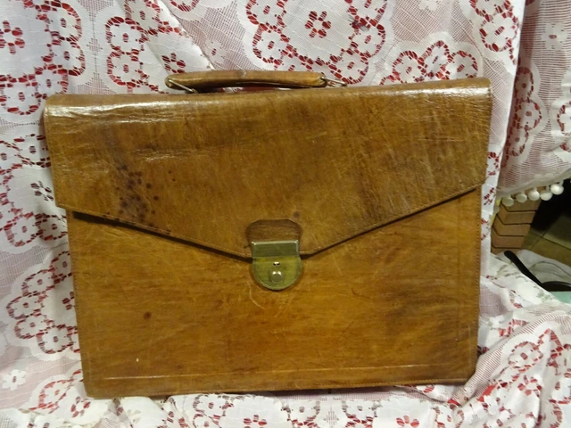 super état ancienne sacoche cuir artisanle  médeçin , représentant bureauetc....