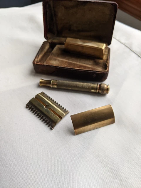 Nice Gillette 1930's New Type with Ball End Handle DE Safety Razor w/Orig Case 2