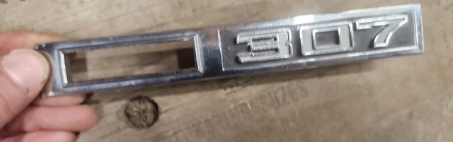 Vtg Car emblem