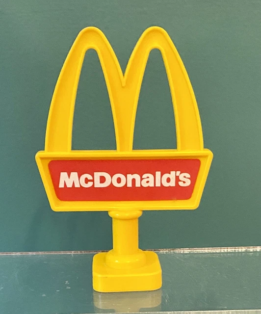 1990-1992 Vintage Fisher Price Little People McDonalds Restaurant Logo Sign 2552 1990-1992 Vintage Fisher Price Little People McDonalds Restaurant Logo Sign 2552