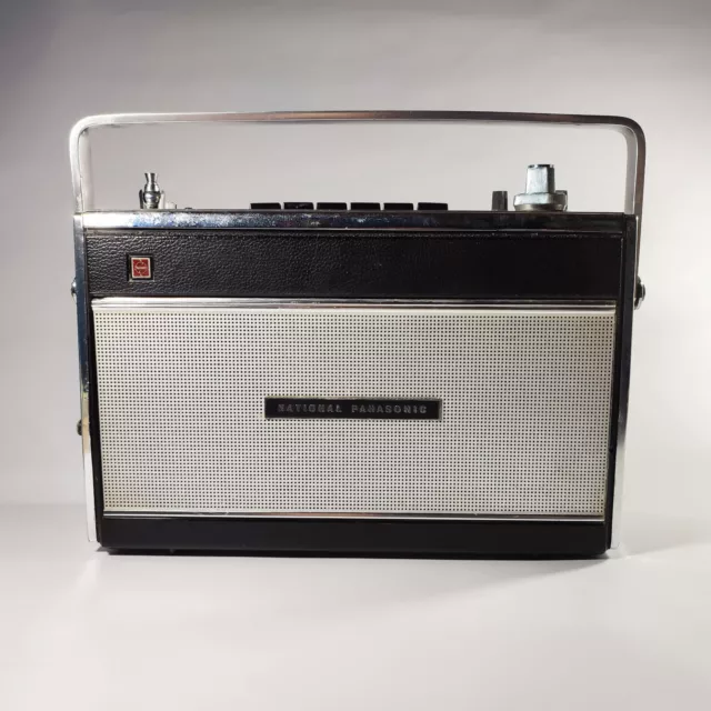 RADIO National Panasonic 4 Band 12 Transistor RF-885Y Japan 1968 vintage 2