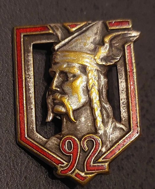 INSIGNE/BADGE/PUCELLE,92° RÉGIMENT D'INFANTERIE -92° RI .drago paris