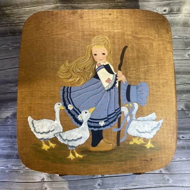 Putney Hand Painted Girl Duck Basketville Picnic Basket Vermont Insert 1987