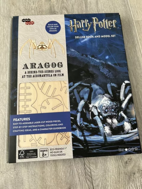 Harry Potter - Aragog Deluxe Book and Model Set / neuwertig