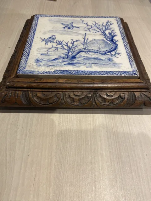 Grand Dessous De Plat Ancien En Bois Et Carreau En Faïence De Gien Décor Oiseau