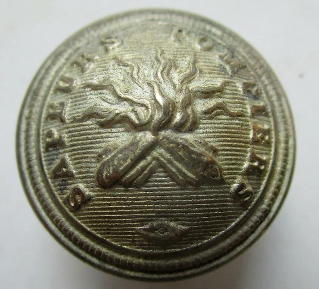 Bouton bombé métal argenté: Sapeurs Pompiers au bûcher de 22 mm