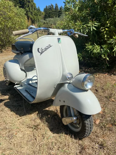 Vespa Piaggio 1957 - Integralmente ristrutturata Vespa Piaggio 1957 - Integralmente ristrutturata