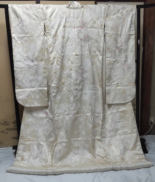 Japanese Kimono Uchikake Luxurious Wedding Embroidery Pure Silk White Crane K653