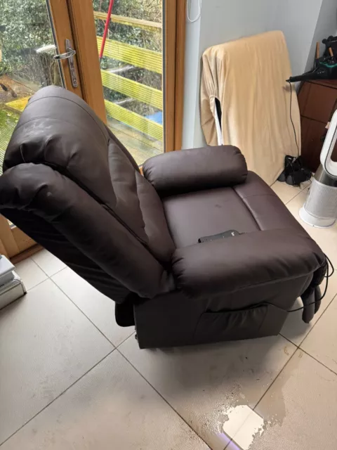 Loxley Dual Motor Electric Riser Recliner Bonded Leather Mobility Lift Chair £29