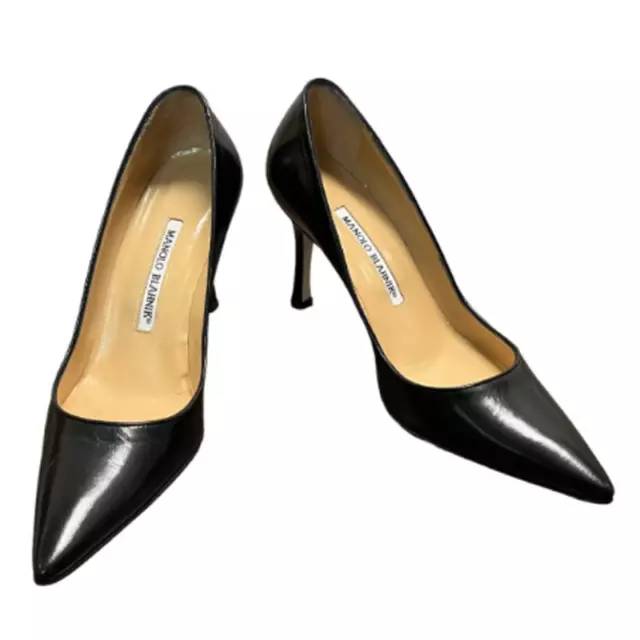 MANOLO BLAHNIK Women's Black Patent Leather Pointed Toe Heel Pumps Size 37.5